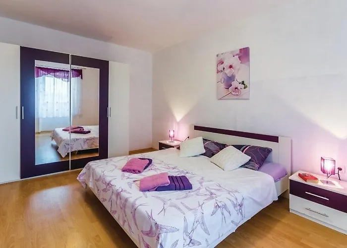 Petar By Guide Apartment Galizana