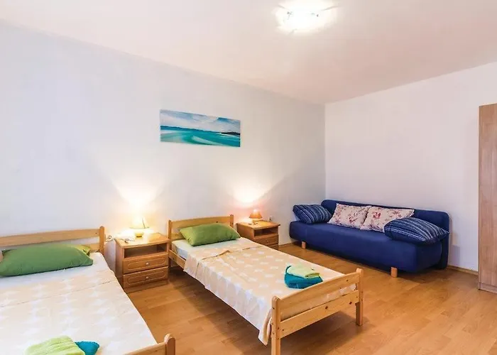 Petar By Guide Apartment Galizana